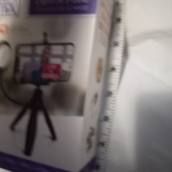 Creator Studio/Selfie Stick - Picture 8 of 8